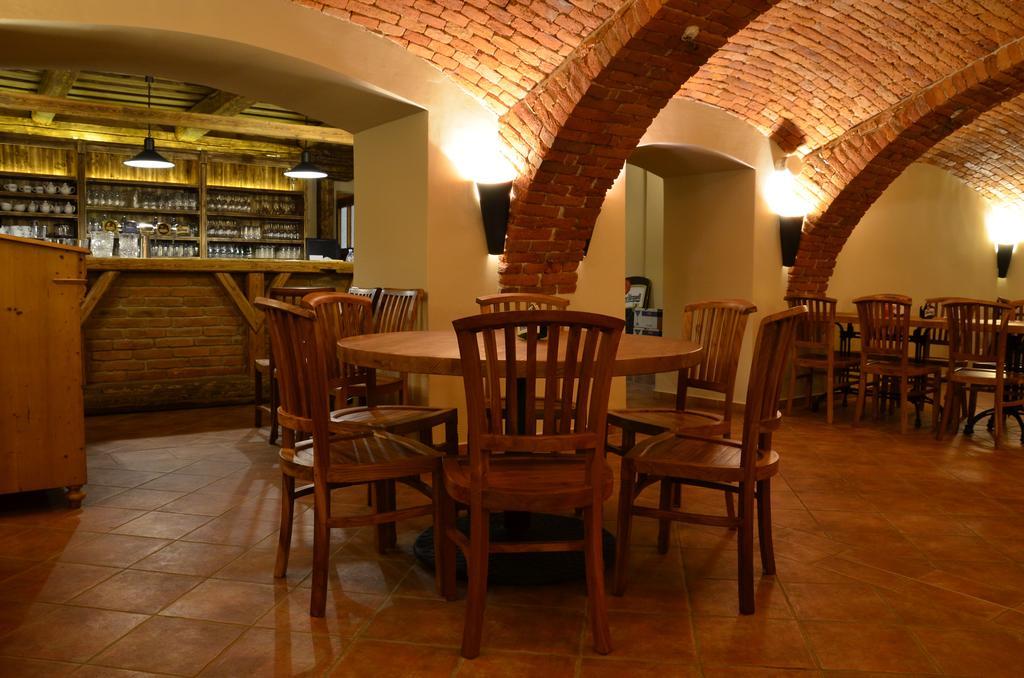 Červený Kostelec Restaurace A Penzion U Pesiku المظهر الخارجي الصورة